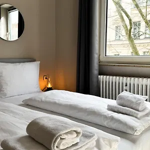 2* ホテル ゼントリンガー トール