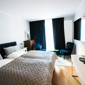 Kleine In Hotell