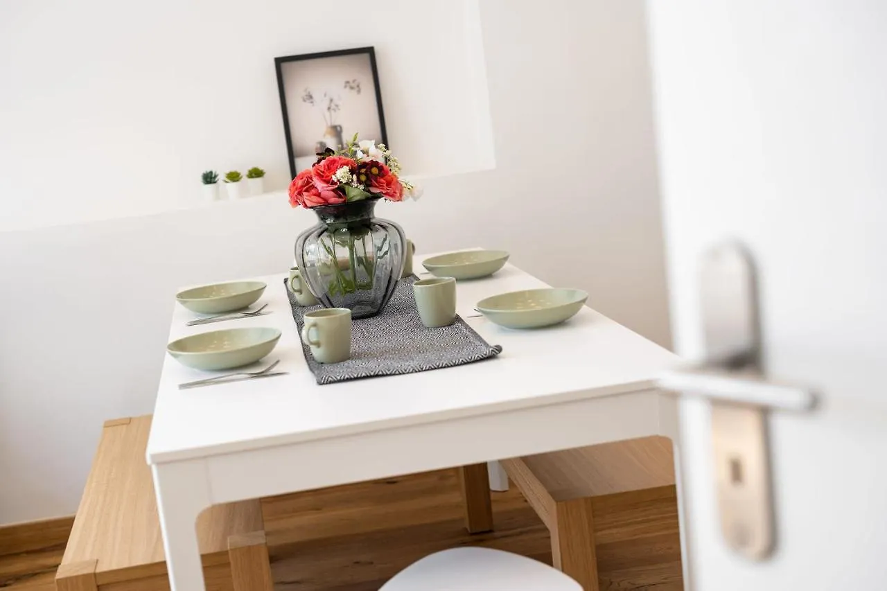 Wiesen Living - Apartment For Up To Twelve People Mnichov